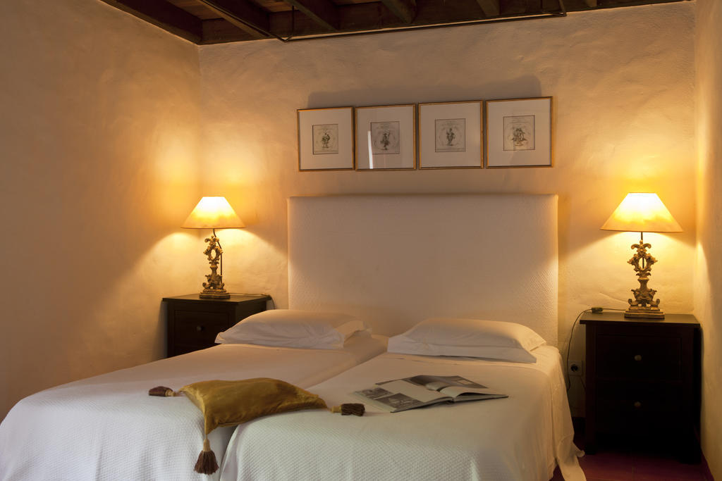 Convento Sao Saturnino 호텔 콜라레스 객실 사진